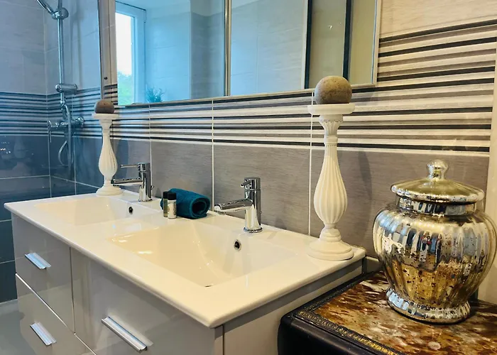 Casa de Férias Le 33 Maison De Charme Coeur Cotentin *